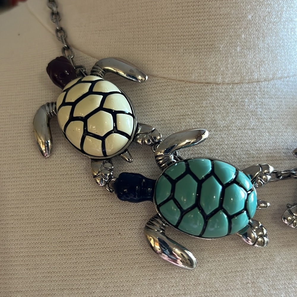 Bimba Y Lola Turtle Necklace - Picture 3 of 8